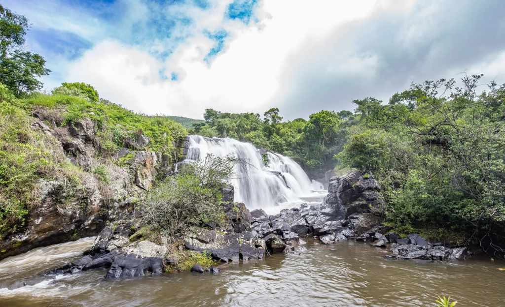 Parques de Poços de Caldas: guia completo para viver a natureza, trilhas e fontes com praticidade 5 Tendências do turismo de natureza em Poços de Caldas: experiências mais conscientes e roteiros temáticos