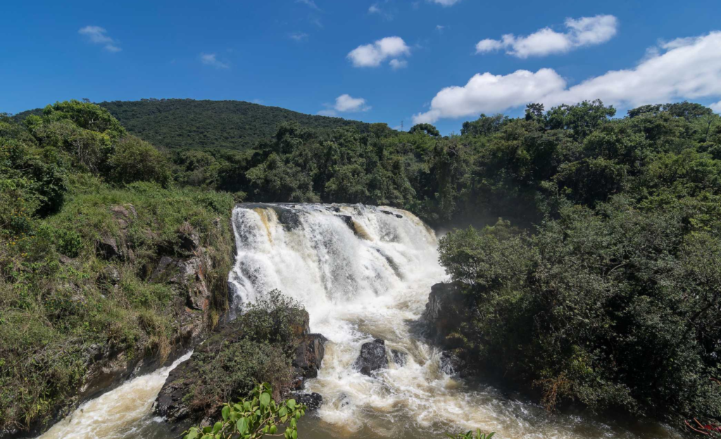 Poços de Caldas: roteiro cultural e charme arquitetônico para viver o melhor do destino com conforto 2 Por que Poços de Caldas virou sinônimo de turismo de bem-estar e patrimônio