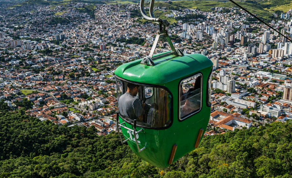 Onde Ficar em Poços de Caldas Centro: Guia Completo para Escolher o Melhor Hotel 4 Cabines do teleférico de Poços de Caldas em operação, com vista da Serra de São Domingos ao fundo