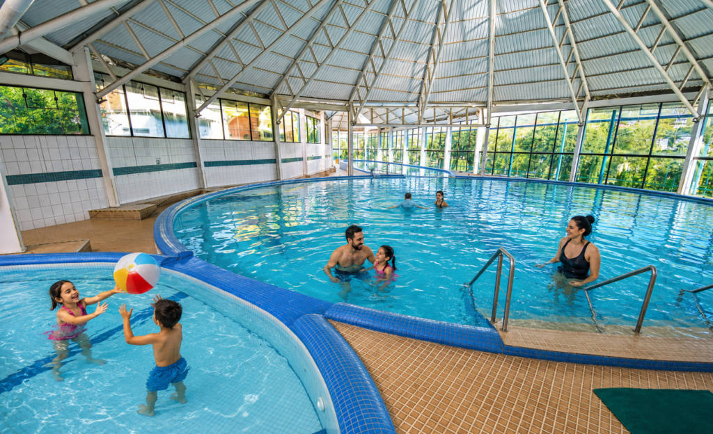 Hotel All Inclusive em Poços de Caldas: Guia Completo do Thermas Resort Walter World 3 Área de piscinas aquecidas do complexo de lazer do Thermas Resort Walter World